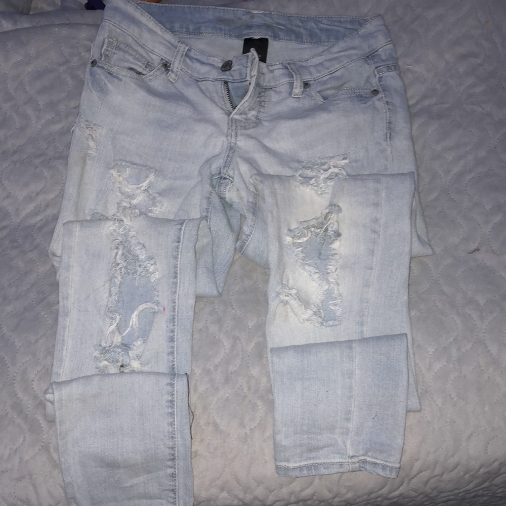 Denim low rise jeans a little rip on the back <3